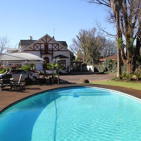The Oak Potch Guesthouse Potchefstroom Exteriér fotografie