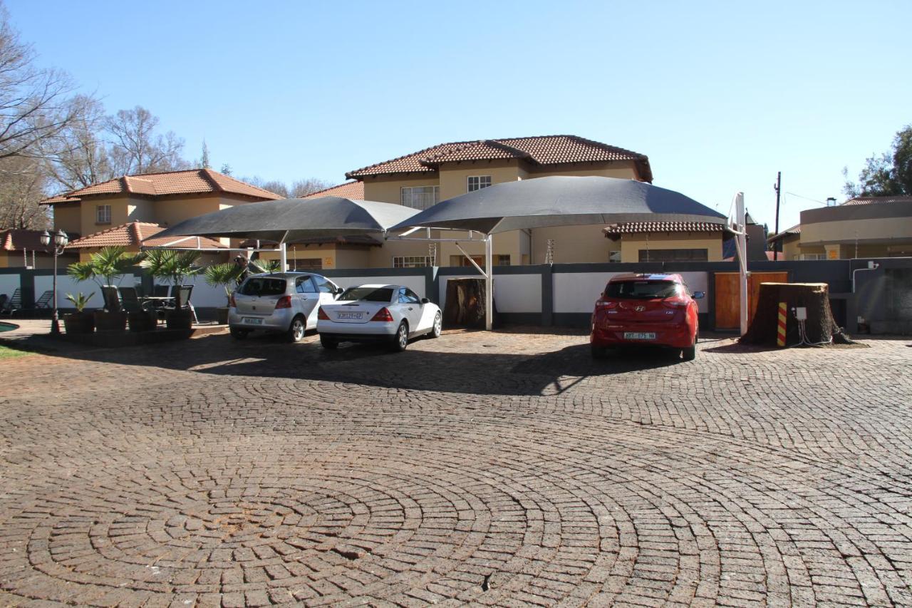 The Oak Potch Guesthouse Potchefstroom Exteriér fotografie