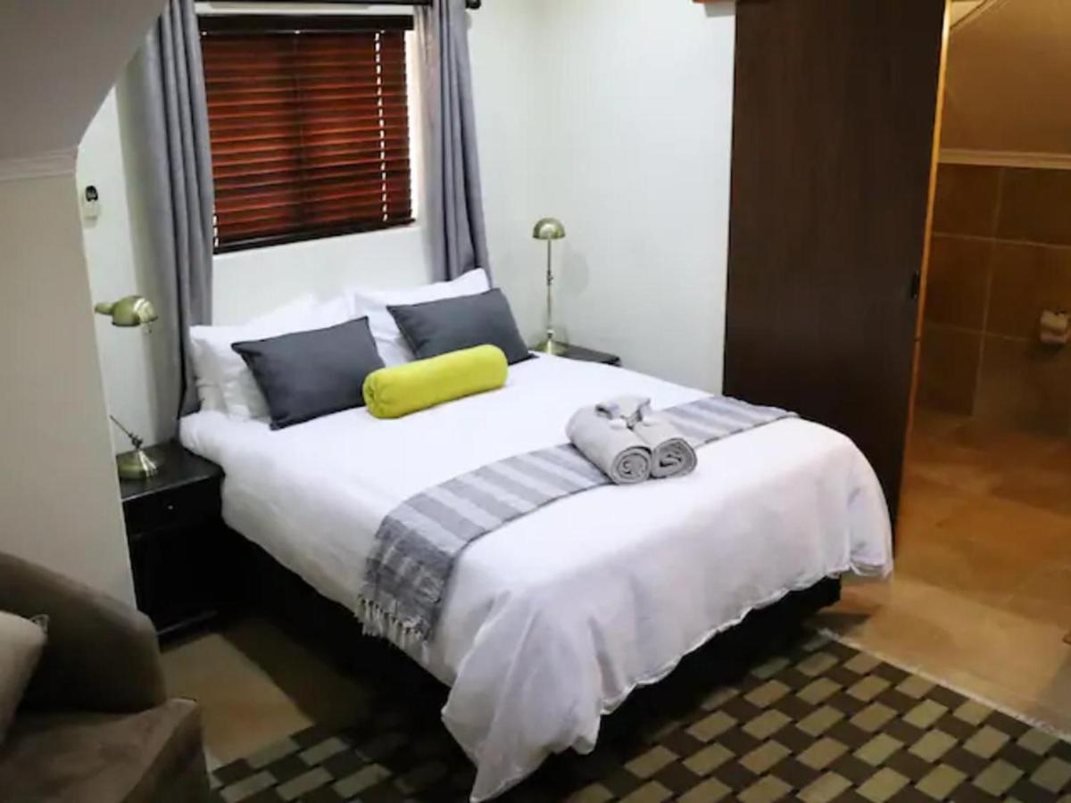 The Oak Potch Guesthouse Potchefstroom Exteriér fotografie